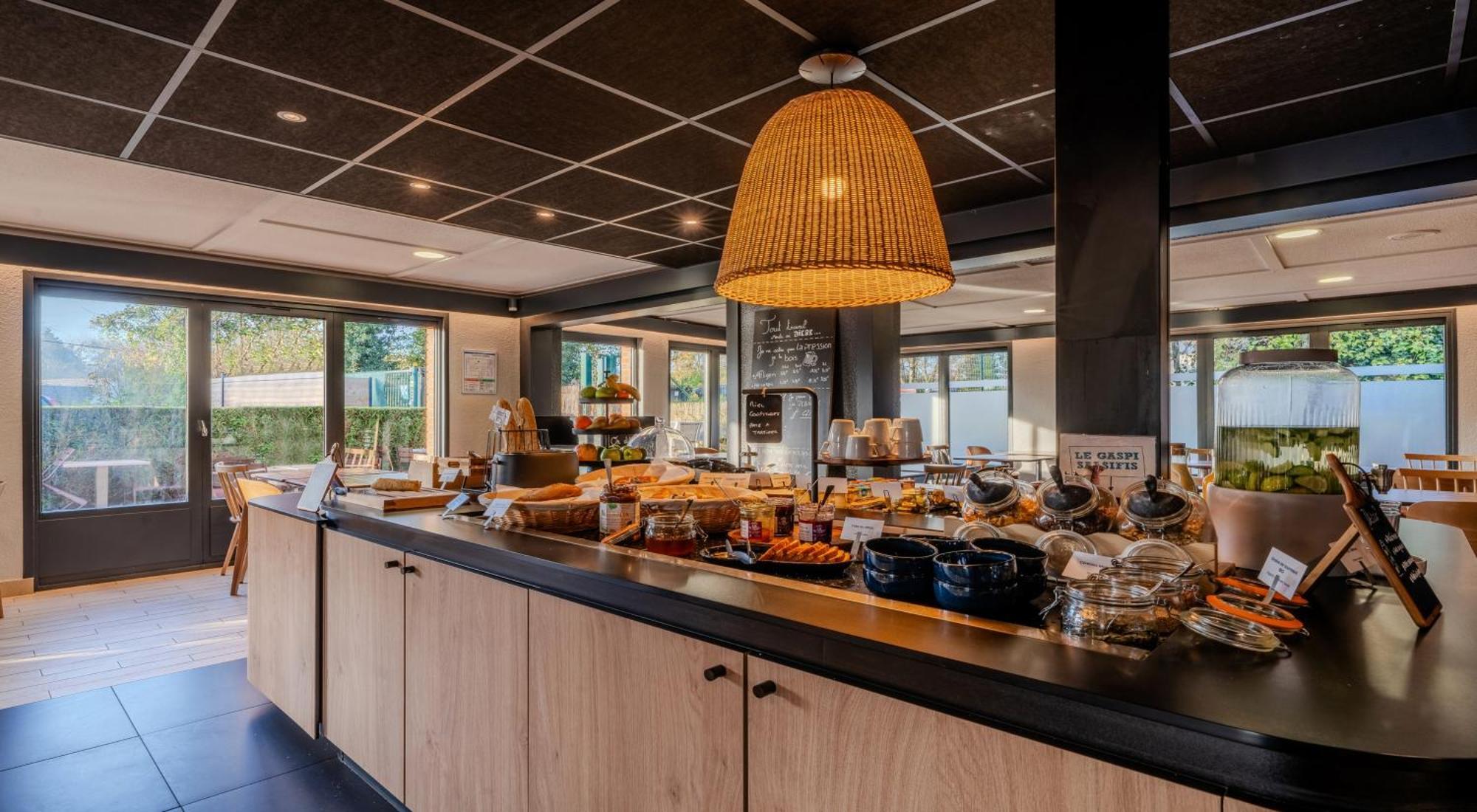 Hotel Campanile Dijon Est - Apollinaire 3*