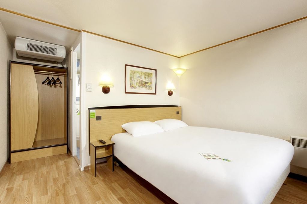 Campanile Dijon Est - Apollinaire Hotel