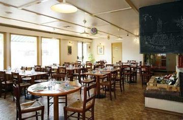 Campanile Dijon Est - Apollinaire Hotel 3*